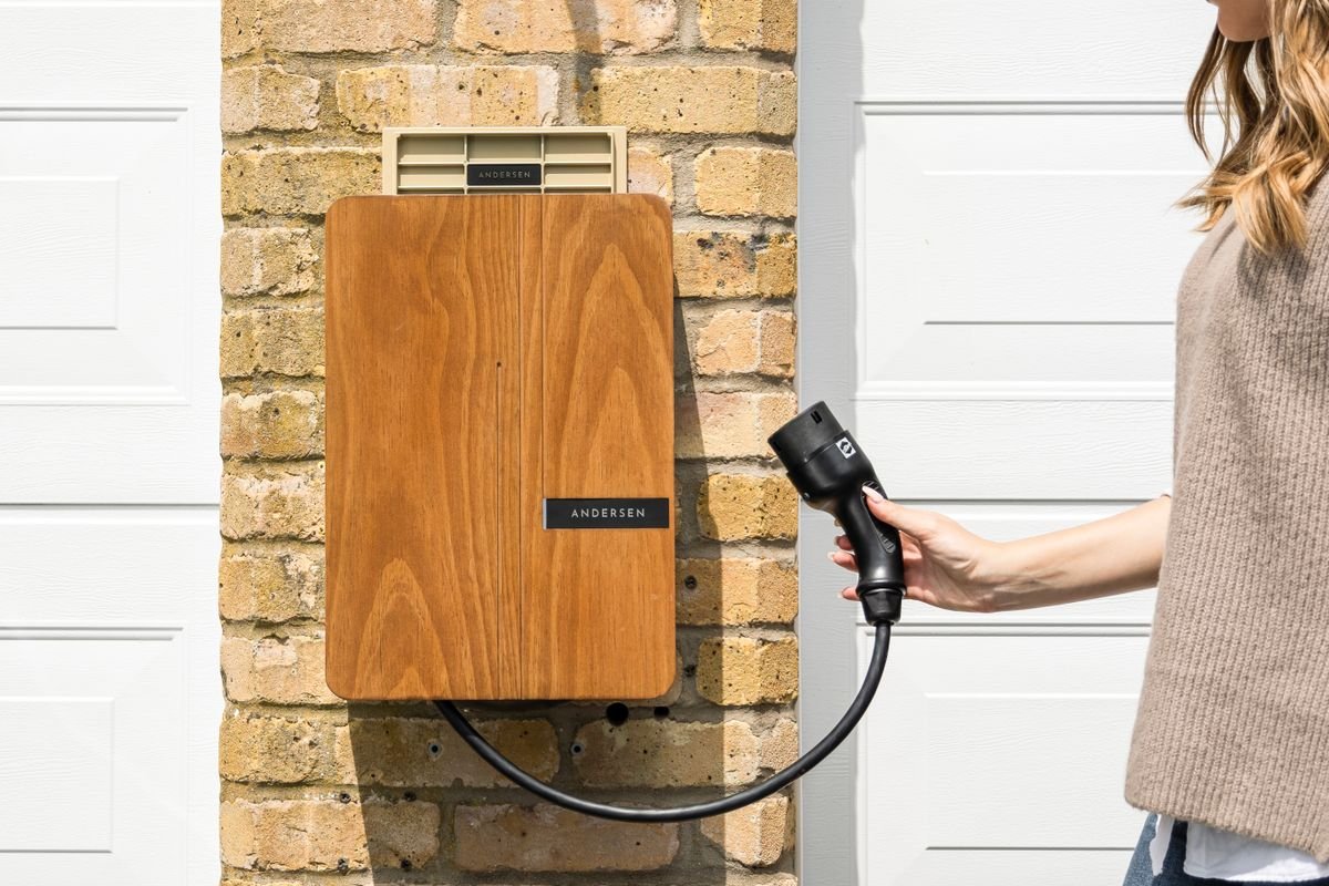 Borne de recharge à domicile : prix, installation, aides