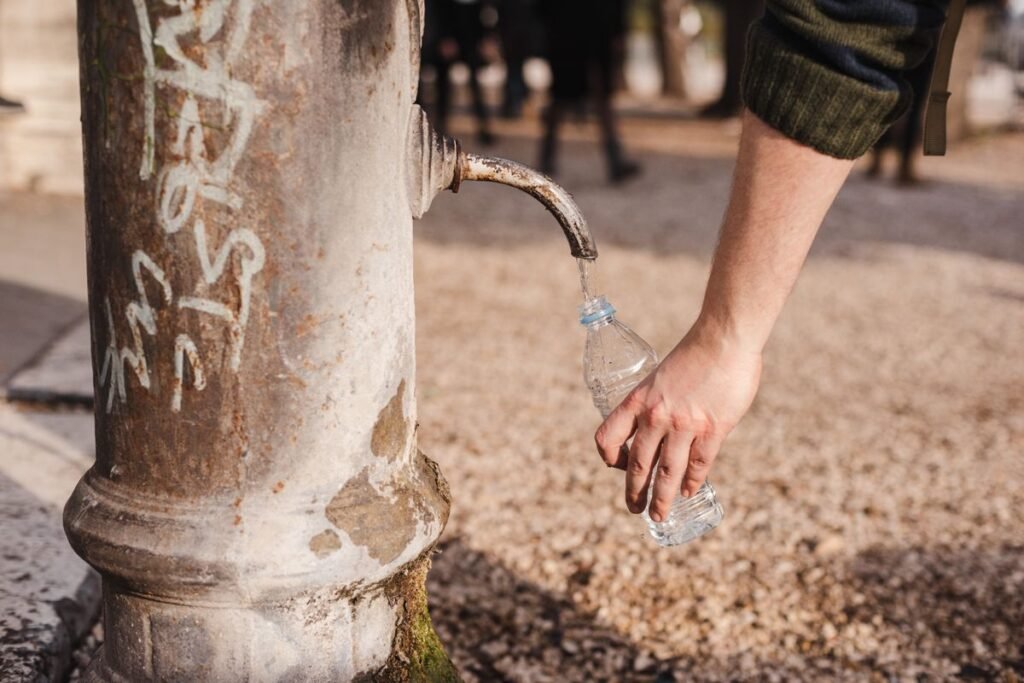 Faire analyser son eau gratuitement : c'est possible ?