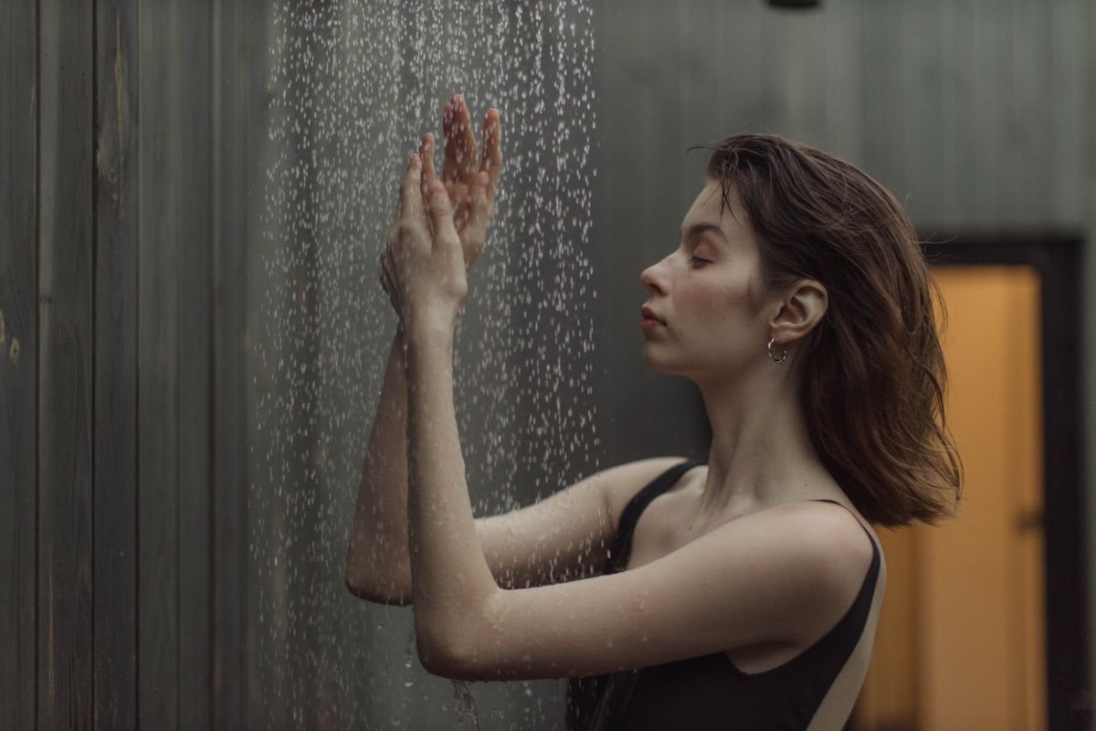 Combien de litres d’eau pour une douche ? Consommation et économies
